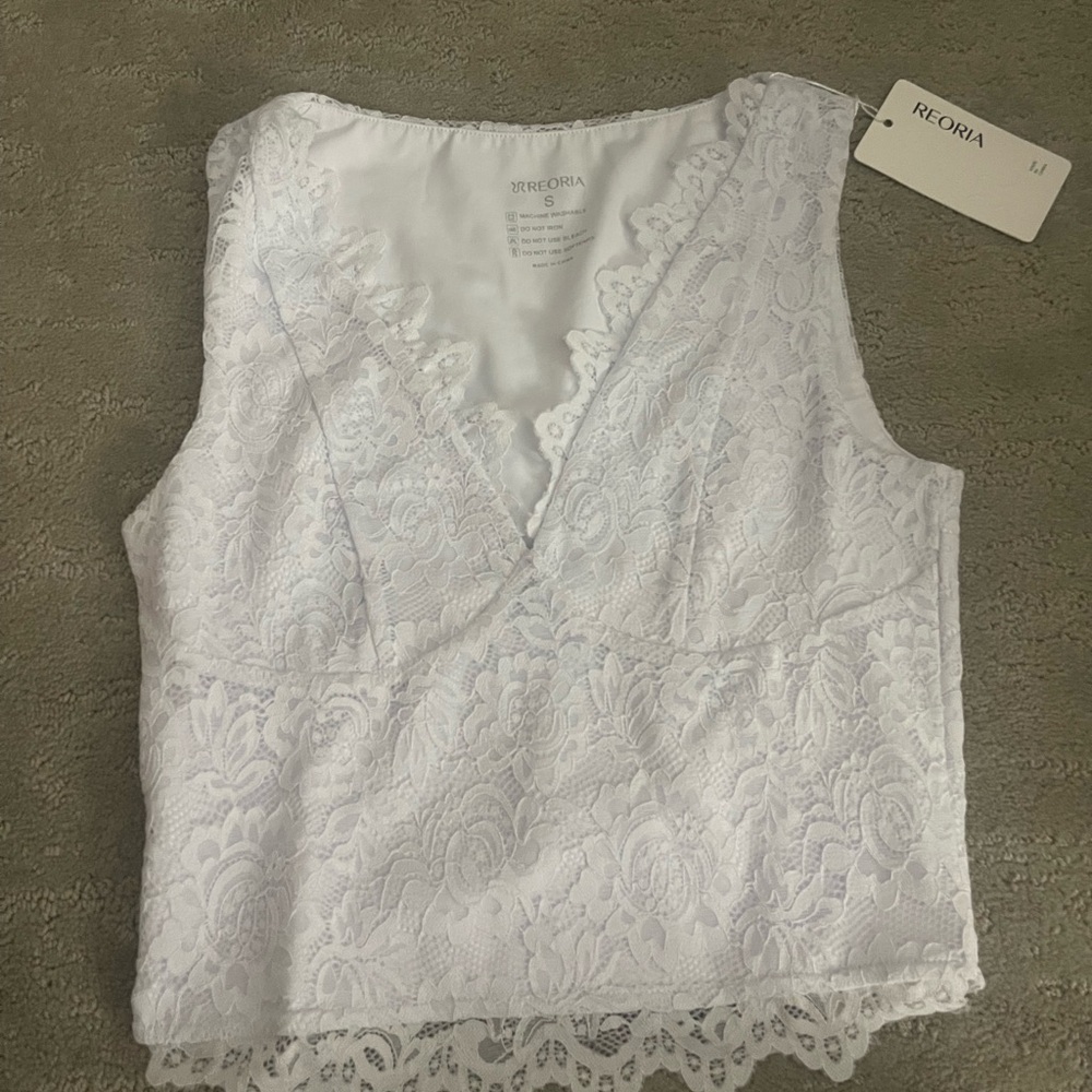 Reoria White Lace Women's Top